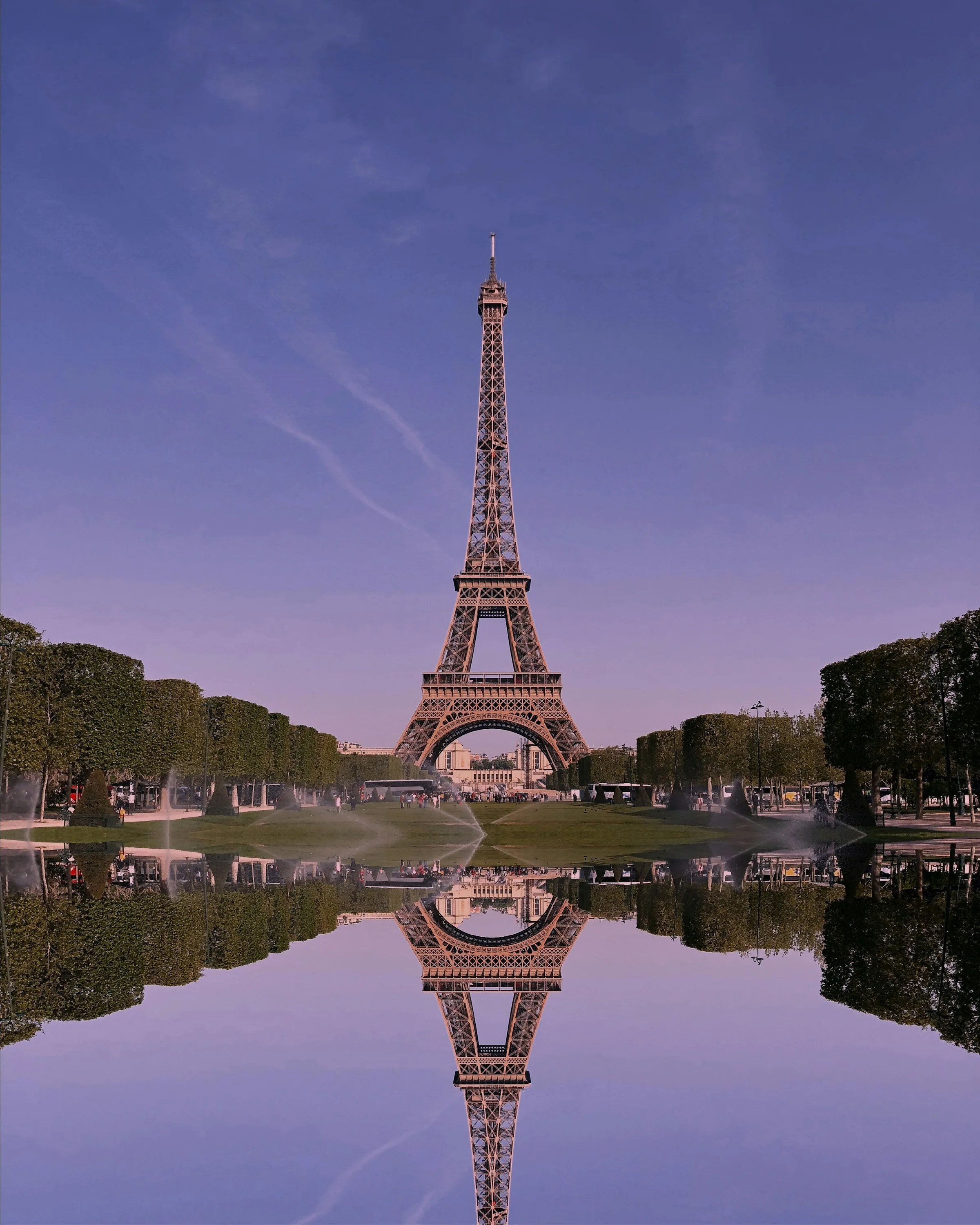 Eiffel Tower reflected in the Trocadéro pool in Paris – iconic city landmark view